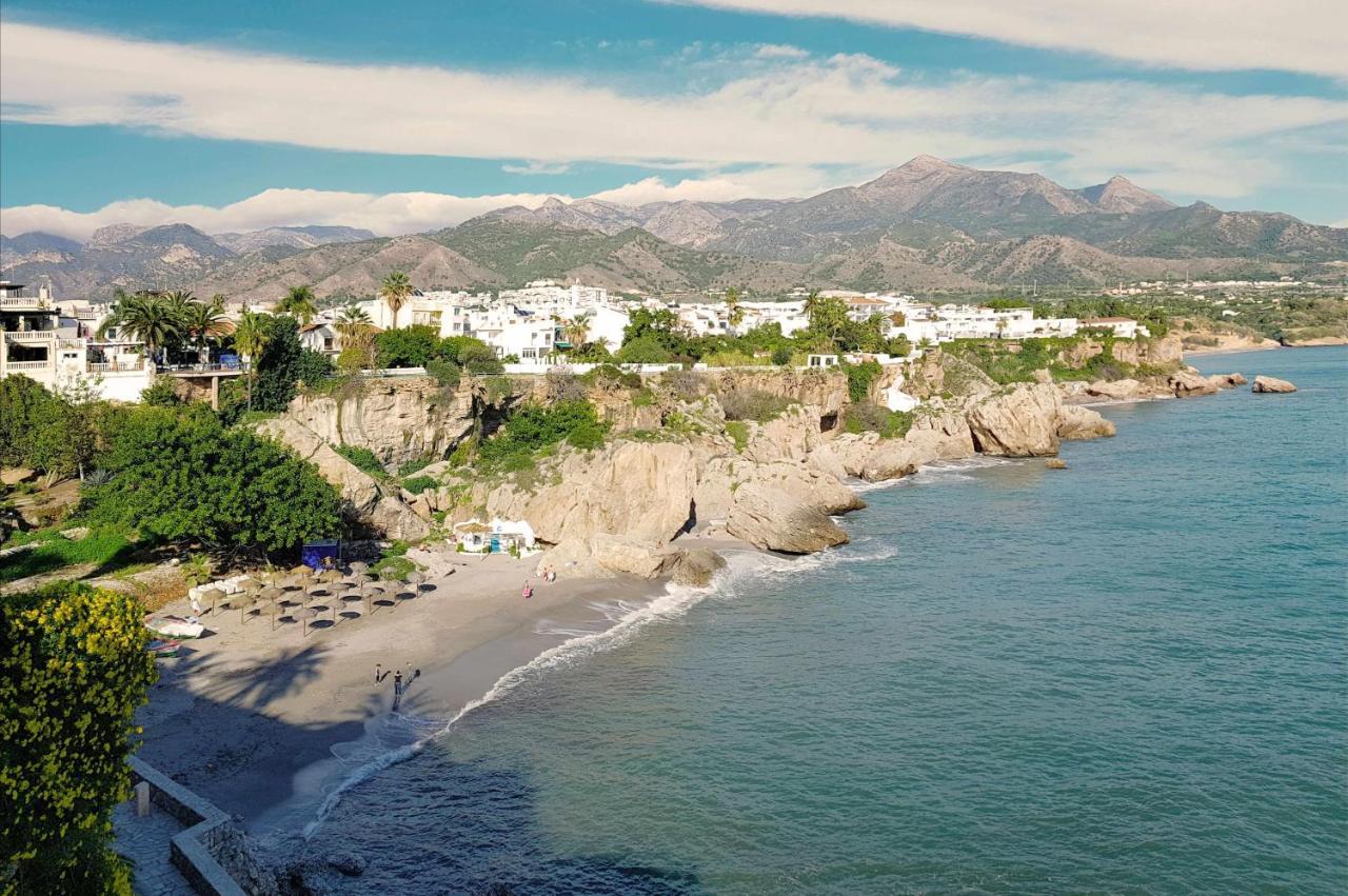 Cosy Apartment In Verano Azul Nerja Exterior foto